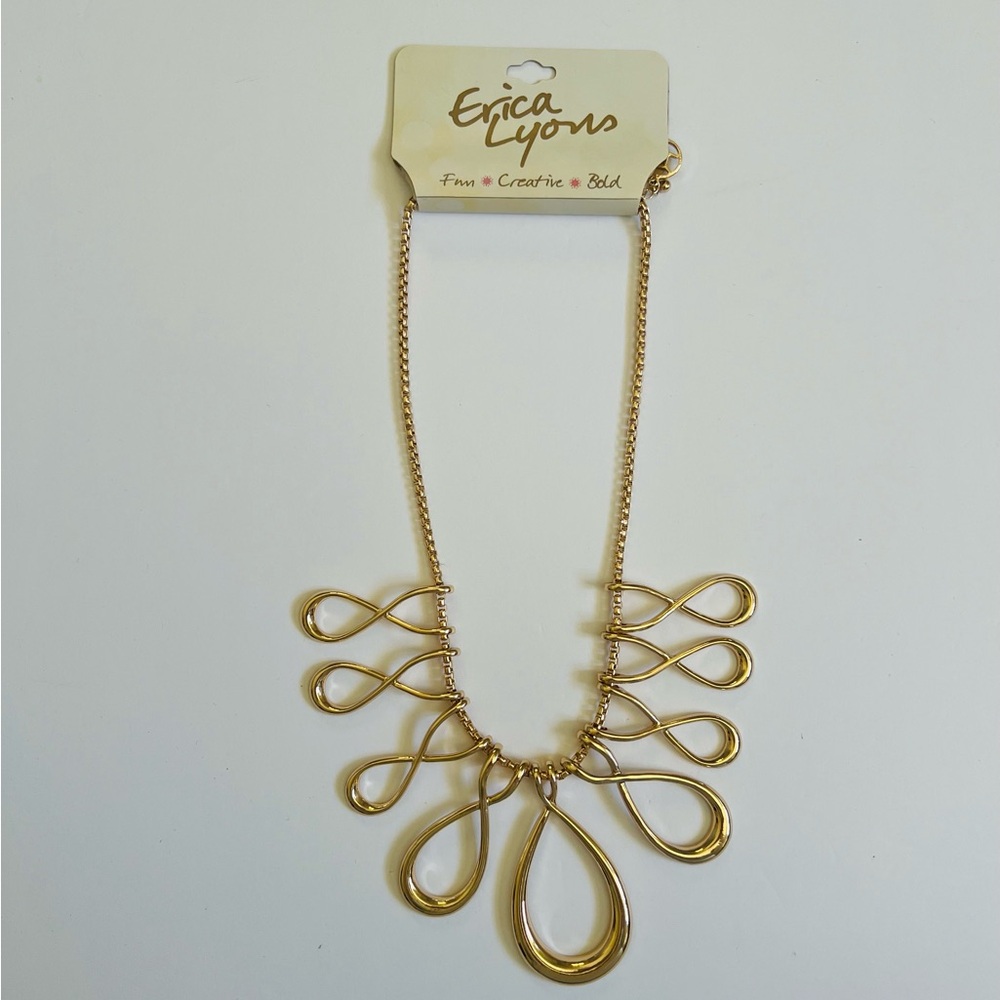 NEW Erica Lyons Gold Tone Statement Necklace✨